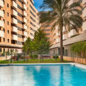  Apartment Keywise Perfect Location Next To Maria Zambrano Station, Central , Beach ,Pool And Free Parking